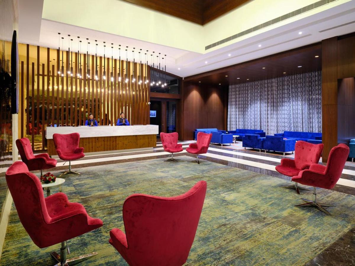 Essentia Luxury Hotel Indore Eksteriør bilde