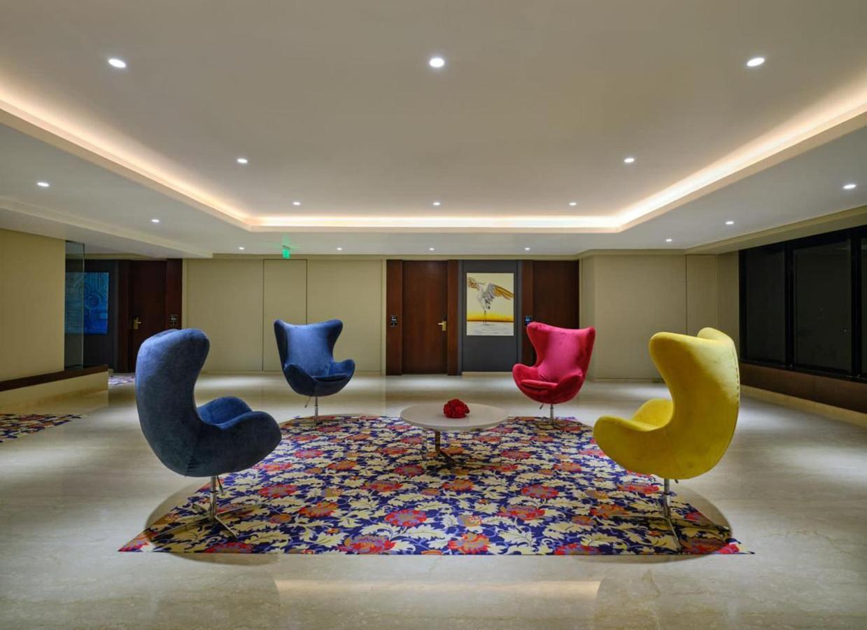 Essentia Luxury Hotel Indore Eksteriør bilde