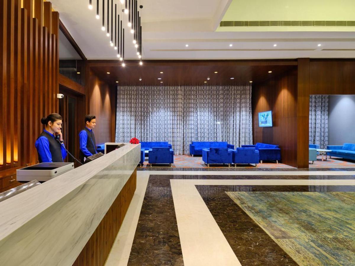 Essentia Luxury Hotel Indore Eksteriør bilde