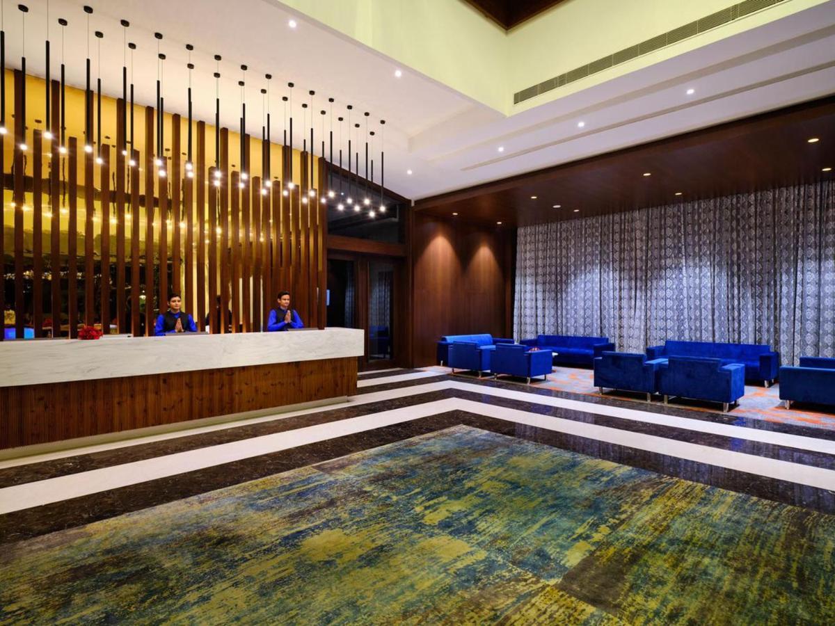 Essentia Luxury Hotel Indore Eksteriør bilde