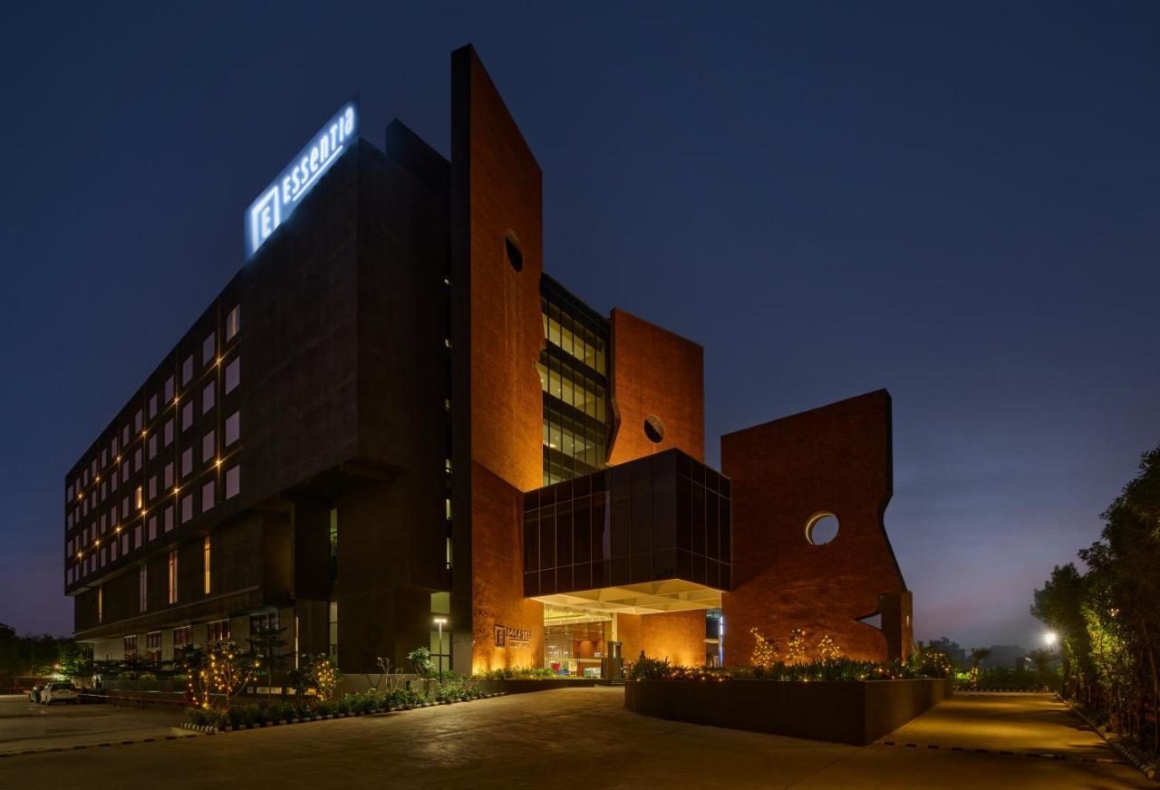 Essentia Luxury Hotel Indore Eksteriør bilde